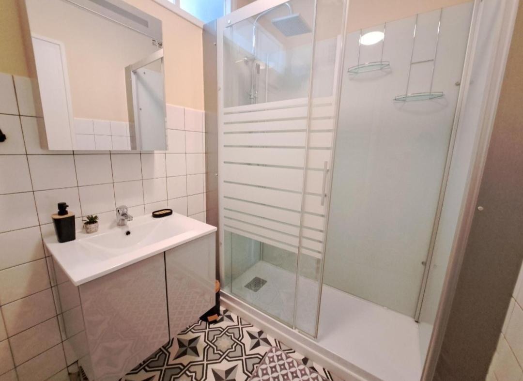 Magnifique T3 Avec Balcon Au Pied Du Metro Colbert Apartment Tourcoing Exterior photo